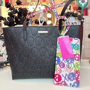 NEW Betsey Johnson Skulls Shoulder XO Tote Bag